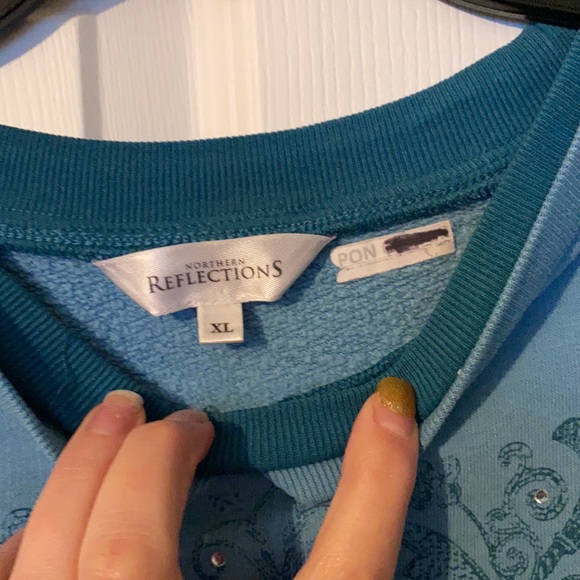 3/$30 Northern Reflections Sweater - Picture 4 of 5